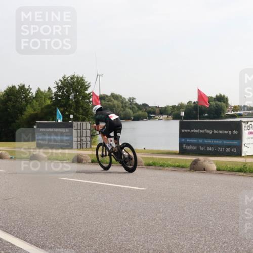 15.06.2025 - 27. Vierlanden-Triathlon H.Heesch http://msf.ph/oto/7994776 15.06.2025 09:13:38 Radfahren 36 meine-sportfotos.de