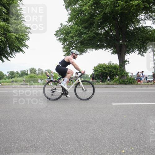 15.06.2025 - 7 Türme Triathlon Yannick Fuchs http://msf.ph/oto/7994780 15.06.2025 13:38:02 Radfahren 544, 812, 944 meine-sportfotos.de