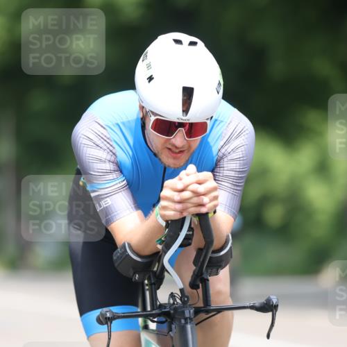 15.06.2025 - 7 Türme Triathlon Yannick Fuchs http://msf.ph/oto/7994785 15.06.2025 12:12:21 Radfahren 214, 465 meine-sportfotos.de