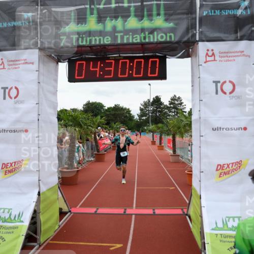 15.06.2025 - 7 Türme Triathlon Michael Strokosch http://msf.ph/oto/7994793 15.06.2025 14:29:59 Ziel 398, 403, 538 meine-sportfotos.de