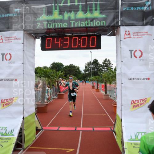15.06.2025 - 7 Türme Triathlon Michael Strokosch http://msf.ph/oto/7994805 15.06.2025 14:30:00 Ziel 398, 403 meine-sportfotos.de