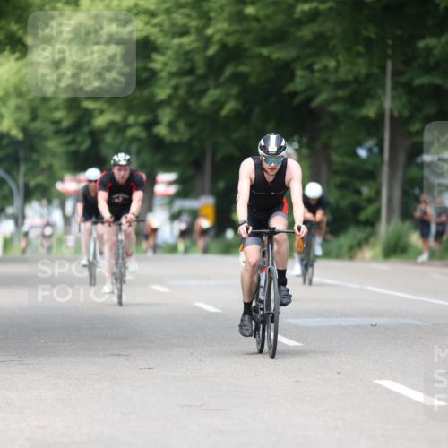 15.06.2025 - 7 Türme Triathlon Yannick Fuchs http://msf.ph/oto/7994815 15.06.2025 13:09:45 Radfahren 222, 382, 555, 603, 658, 670, 705 meine-sportfotos.de