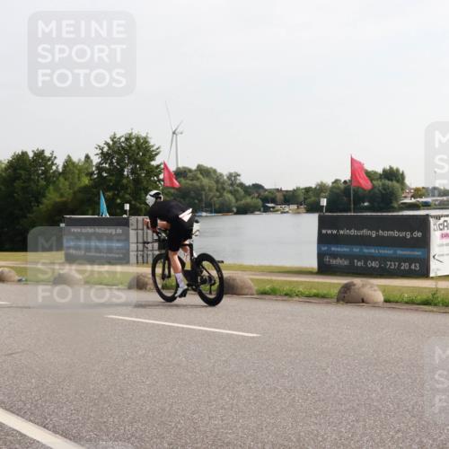 15.06.2025 - 27. Vierlanden-Triathlon H.Heesch http://msf.ph/oto/7994816 15.06.2025 09:13:56 Radfahren 78 meine-sportfotos.de