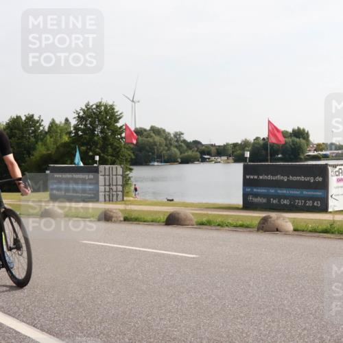15.06.2025 - 27. Vierlanden-Triathlon H.Heesch http://msf.ph/oto/7994829 15.06.2025 09:14:05 Radfahren 26 meine-sportfotos.de