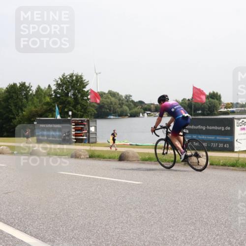 21.06.2025 - 27. Vierlanden-Triathlon H.Heesch http://msf.ph/oto/7994835 15.06.2025 11:23:58 Radfahren 204, 954 meine-sportfotos.de