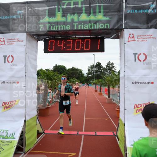15.06.2025 - 7 Türme Triathlon Michael Strokosch http://msf.ph/oto/7994840 15.06.2025 14:30:01 Ziel 398, 403 meine-sportfotos.de