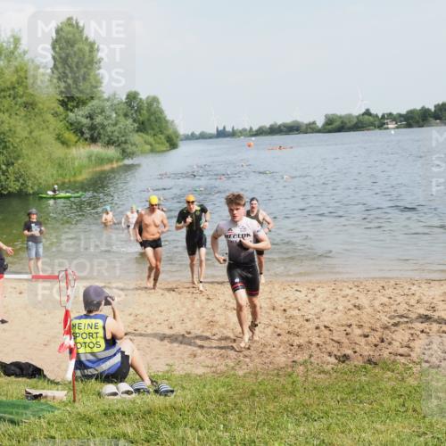 21.06.2025 - 27. Vierlanden-Triathlon MichiJ http://msf.ph/oto/7994842 15.06.2026 09:56:36 Schwimmen 254, 276, 286, 320, 341 meine-sportfotos.de