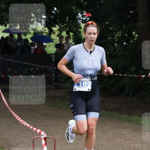 21.06.2025 - 27. Vierlanden-Triathlon Lena Gebhardt http://msf.ph/oto/7994858 15.06.2025 13:49:34 Laufen 189 meine-sportfotos.de
