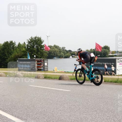 21.06.2025 - 27. Vierlanden-Triathlon H.Heesch http://msf.ph/oto/7994871 15.06.2025 11:24:29 Radfahren 161, 904 meine-sportfotos.de