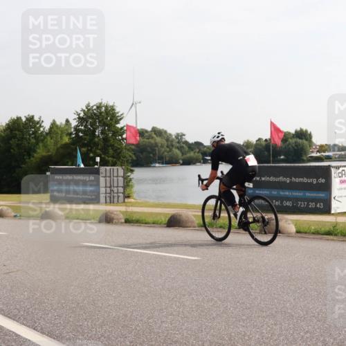 15.06.2025 - 27. Vierlanden-Triathlon H.Heesch http://msf.ph/oto/7994880 15.06.2025 09:14:25 Radfahren 51 meine-sportfotos.de