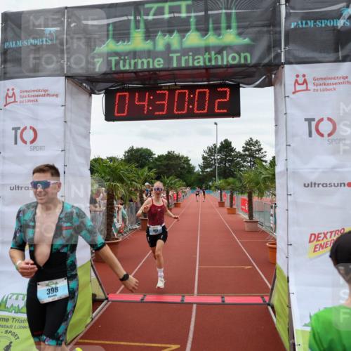 15.06.2025 - 7 Türme Triathlon Michael Strokosch http://msf.ph/oto/7994884 15.06.2025 14:30:02 Ziel 398, 403 meine-sportfotos.de