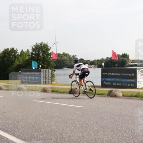 15.06.2025 - 27. Vierlanden-Triathlon H.Heesch http://msf.ph/oto/7994896 15.06.2025 09:14:30 Radfahren 51, 209 meine-sportfotos.de