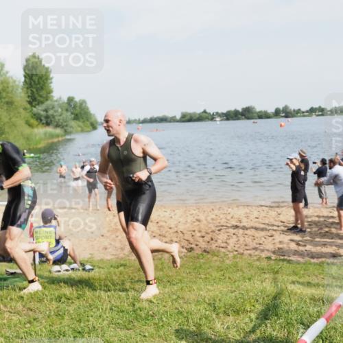 21.06.2025 - 27. Vierlanden-Triathlon MichiJ http://msf.ph/oto/7994915 15.06.2026 09:56:39 Schwimmen 254, 276, 281, 286, 320, 341 meine-sportfotos.de