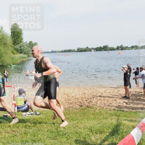 21.06.2025 - 27. Vierlanden-Triathlon MichiJ http://msf.ph/oto/7994923 15.06.2026 09:56:39 Schwimmen 254, 276, 281, 286, 320, 341 meine-sportfotos.de