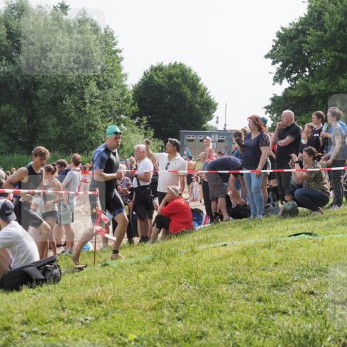 15.06.2025 - 27. Vierlanden-Triathlon KatJ http://msf.ph/oto/7994926 15.06.2025 09:55:00 Schwimmen 319, 336, 344, 361 meine-sportfotos.de