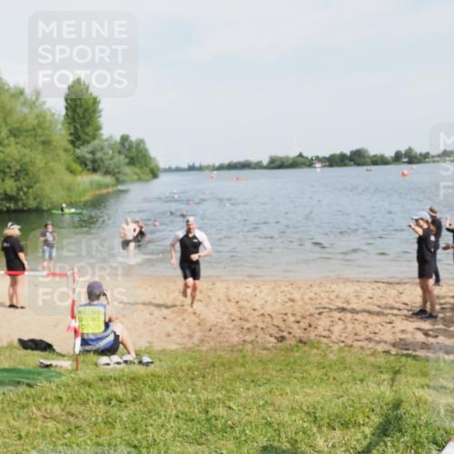 21.06.2025 - 27. Vierlanden-Triathlon MichiJ http://msf.ph/oto/7994932 15.06.2026 09:56:41 Schwimmen 254, 275, 276, 281, 286, 320, 341 meine-sportfotos.de