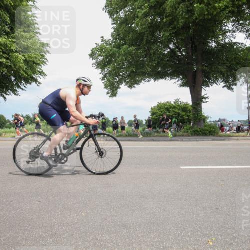 15.06.2025 - 7 Türme Triathlon Yannick Fuchs http://msf.ph/oto/7994970 15.06.2025 13:39:04 Radfahren  meine-sportfotos.de