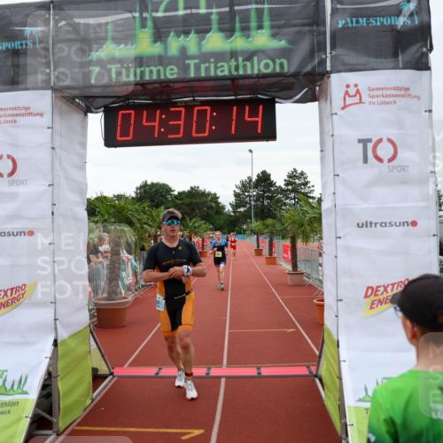 15.06.2025 - 7 Türme Triathlon Michael Strokosch http://msf.ph/oto/7995000 15.06.2025 14:30:13 Ziel 637, 1172 meine-sportfotos.de