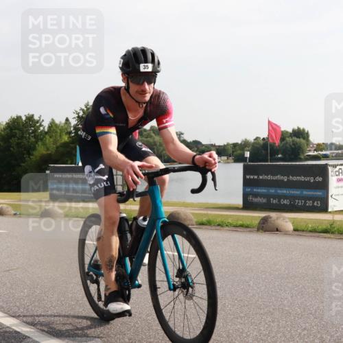 15.06.2025 - 27. Vierlanden-Triathlon H.Heesch http://msf.ph/oto/7995019 15.06.2025 09:15:40 Radfahren 2, 30, 35 meine-sportfotos.de