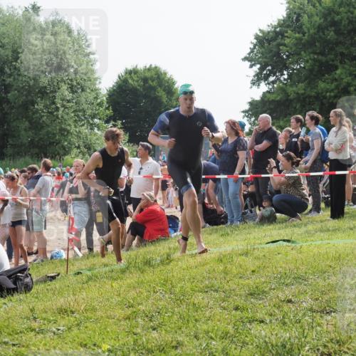 15.06.2025 - 27. Vierlanden-Triathlon KatJ http://msf.ph/oto/7995022 15.06.2025 09:55:01 Schwimmen 319, 336, 344, 361 meine-sportfotos.de