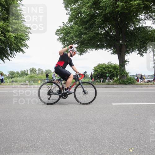 15.06.2025 - 7 Türme Triathlon Yannick Fuchs http://msf.ph/oto/7995042 15.06.2025 13:39:44 Radfahren 409 meine-sportfotos.de