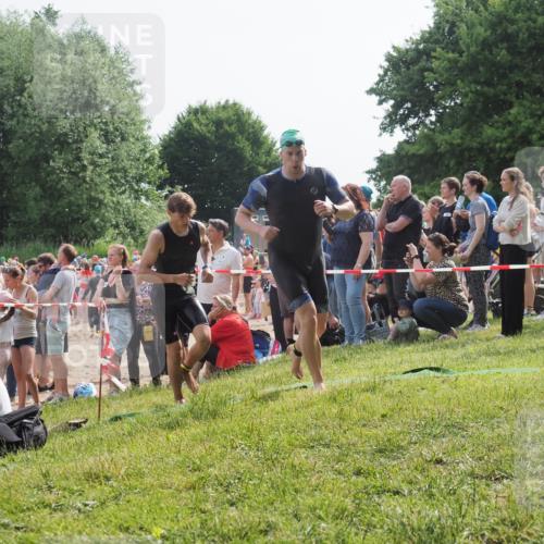 15.06.2025 - 27. Vierlanden-Triathlon KatJ http://msf.ph/oto/7995043 15.06.2025 09:55:02 Schwimmen 319, 336, 344, 361 meine-sportfotos.de