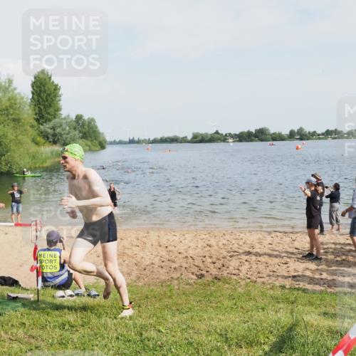 21.06.2025 - 27. Vierlanden-Triathlon MichiJ http://msf.ph/oto/7995081 15.06.2026 09:56:47 Schwimmen 258, 275, 281, 301, 320 meine-sportfotos.de
