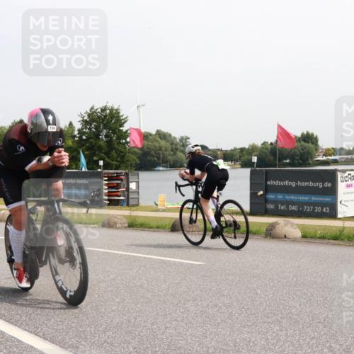 21.06.2025 - 27. Vierlanden-Triathlon H.Heesch http://msf.ph/oto/7995088 15.06.2025 11:25:14 Radfahren 29, 726 meine-sportfotos.de