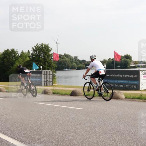 15.06.2025 - 27. Vierlanden-Triathlon H.Heesch http://msf.ph/oto/7995093 15.06.2025 09:15:44 Radfahren 2, 35, 83, 165 meine-sportfotos.de
