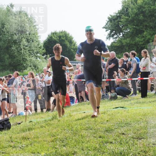 15.06.2025 - 27. Vierlanden-Triathlon KatJ http://msf.ph/oto/7995098 15.06.2025 09:55:02 Schwimmen 319, 336, 344, 361 meine-sportfotos.de