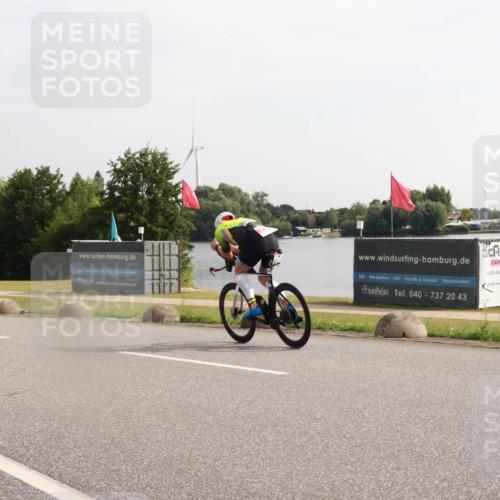 15.06.2025 - 27. Vierlanden-Triathlon H.Heesch http://msf.ph/oto/7995111 15.06.2025 09:16:06 Radfahren 126 meine-sportfotos.de