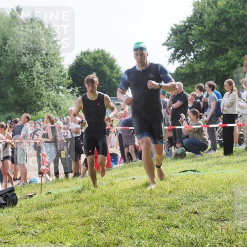 15.06.2025 - 27. Vierlanden-Triathlon KatJ http://msf.ph/oto/7995118 15.06.2025 09:55:02 Schwimmen 319, 336, 344, 361 meine-sportfotos.de