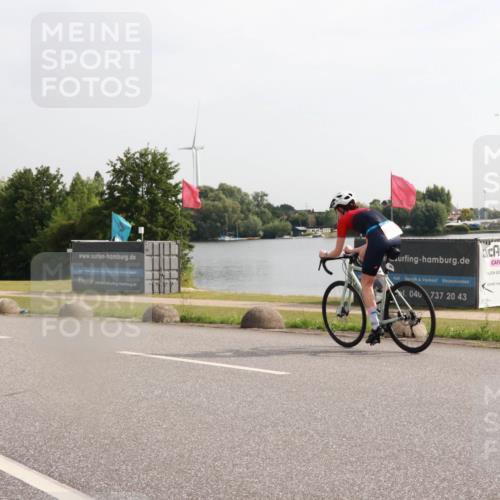 15.06.2025 - 27. Vierlanden-Triathlon H.Heesch http://msf.ph/oto/7995120 15.06.2025 09:16:24 Radfahren 205 meine-sportfotos.de