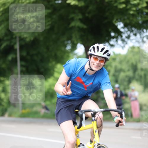 15.06.2025 - 7 Türme Triathlon Yannick Fuchs http://msf.ph/oto/7995124 15.06.2025 13:10:09 Radfahren 230, 553 meine-sportfotos.de
