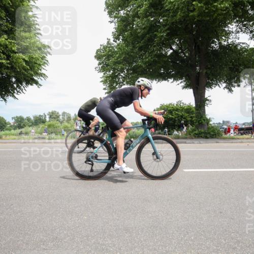15.06.2025 - 7 Türme Triathlon Yannick Fuchs http://msf.ph/oto/7995127 15.06.2025 13:40:47 Radfahren 403, 526, 603, 1007 meine-sportfotos.de