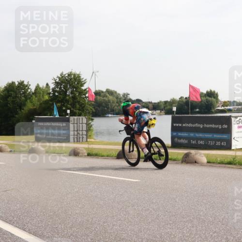 15.06.2025 - 27. Vierlanden-Triathlon H.Heesch http://msf.ph/oto/7995138 15.06.2025 09:16:31 Radfahren 54, 205 meine-sportfotos.de