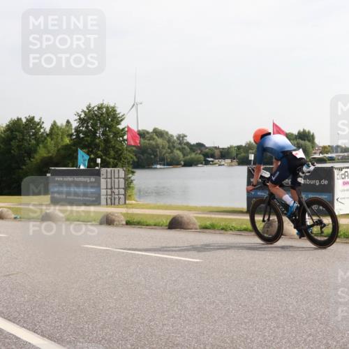 15.06.2025 - 27. Vierlanden-Triathlon H.Heesch http://msf.ph/oto/7995189 15.06.2025 09:16:49 Radfahren 20, 61, 226 meine-sportfotos.de