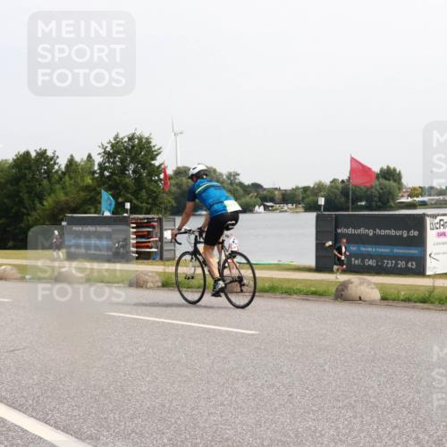 21.06.2025 - 27. Vierlanden-Triathlon H.Heesch http://msf.ph/oto/7995207 15.06.2025 11:25:27 Radfahren 68, 97 meine-sportfotos.de