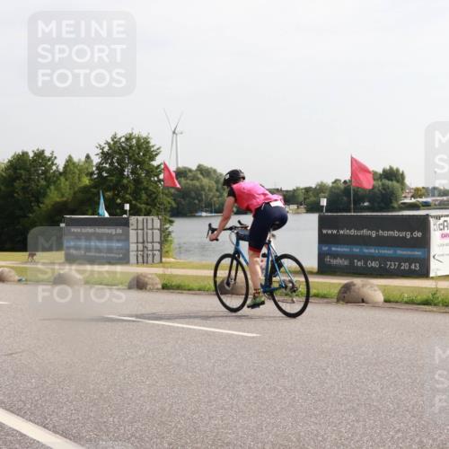 15.06.2025 - 27. Vierlanden-Triathlon H.Heesch http://msf.ph/oto/7995223 15.06.2025 09:17:10 Radfahren 80, 251 meine-sportfotos.de