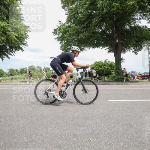 15.06.2025 - 7 Türme Triathlon Yannick Fuchs http://msf.ph/oto/7995231 15.06.2025 13:41:52 Radfahren 670, 921 meine-sportfotos.de