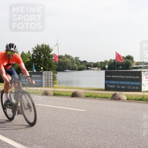 15.06.2025 - 27. Vierlanden-Triathlon H.Heesch http://msf.ph/oto/7995233 15.06.2025 09:17:24 Radfahren 129, 176 meine-sportfotos.de