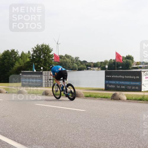 15.06.2025 - 27. Vierlanden-Triathlon H.Heesch http://msf.ph/oto/7995251 15.06.2025 09:17:38 Radfahren 27, 204 meine-sportfotos.de
