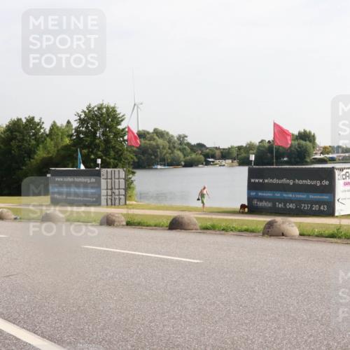 15.06.2025 - 27. Vierlanden-Triathlon H.Heesch http://msf.ph/oto/7995261 15.06.2025 09:17:46 Radfahren 85 meine-sportfotos.de