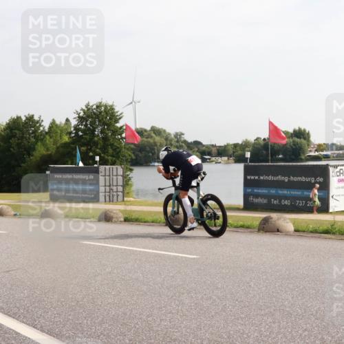 15.06.2025 - 27. Vierlanden-Triathlon H.Heesch http://msf.ph/oto/7995277 15.06.2025 09:17:55 Radfahren 49, 168, 171 meine-sportfotos.de