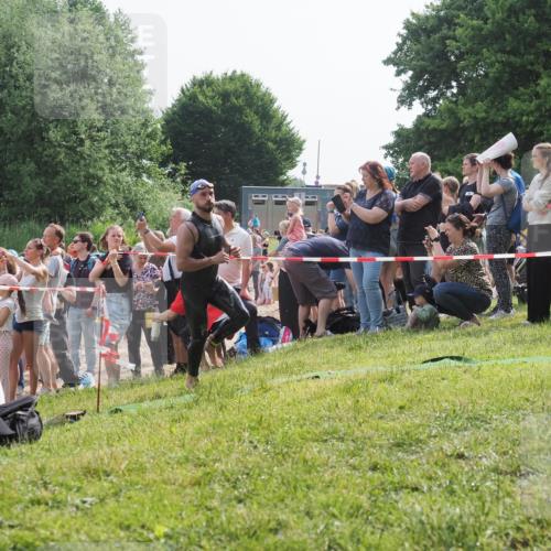15.06.2025 - 27. Vierlanden-Triathlon KatJ http://msf.ph/oto/7995279 15.06.2025 09:55:09 Schwimmen 299, 311, 326, 336, 344 meine-sportfotos.de