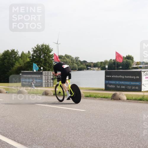15.06.2025 - 27. Vierlanden-Triathlon H.Heesch http://msf.ph/oto/7995288 15.06.2025 09:18:03 Radfahren 69, 86 meine-sportfotos.de