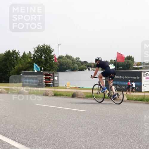 21.06.2025 - 27. Vierlanden-Triathlon H.Heesch http://msf.ph/oto/7995314 15.06.2025 11:26:06 Radfahren 919 meine-sportfotos.de