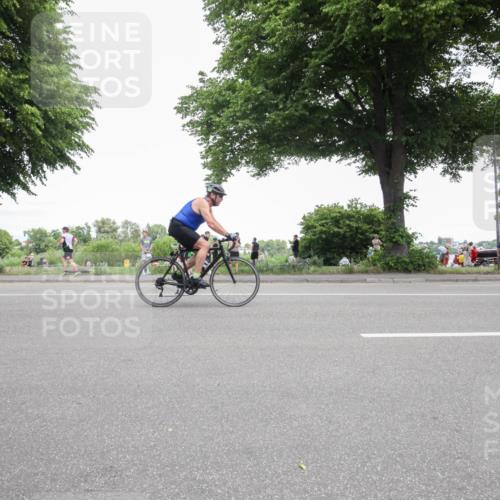 15.06.2025 - 7 Türme Triathlon Yannick Fuchs http://msf.ph/oto/7995328 15.06.2025 13:42:39 Radfahren 675, 1065, 1147 meine-sportfotos.de