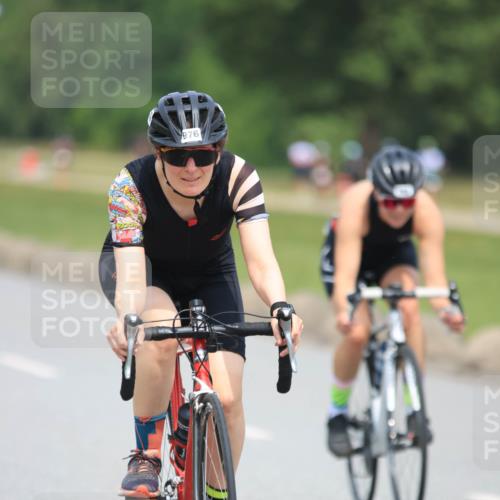 21.06.2025 - 27. Vierlanden-Triathlon H.Heesch http://msf.ph/oto/7995335 15.06.2025 12:05:13 Radfahren 671, 898, 927, 969, 978 meine-sportfotos.de