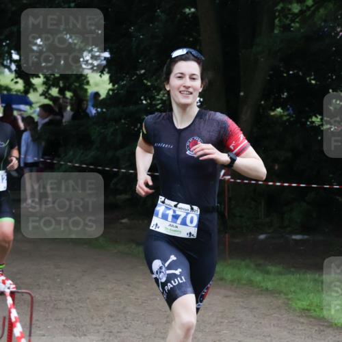 21.06.2025 - 27. Vierlanden-Triathlon Lena Gebhardt http://msf.ph/oto/7995355 15.06.2025 13:51:03 Laufen 12, 2025, 1170 meine-sportfotos.de